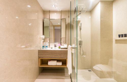 Srisa Chorakhe Noi Hotel | Divalux Resort & Spa Bangkok, Suvarnabhumi Airport-Free Shuttle