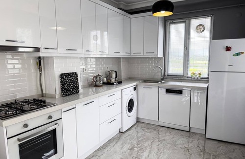 Gemlik Apartment | Doğanın Kalbindeki Eviniz! (9 Kişi)