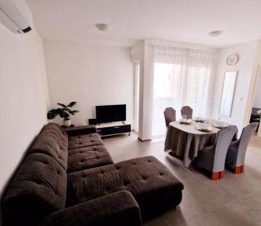 Valdebek Apartment | Dobby