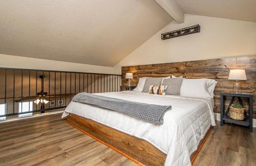 Mid America Apartment | Dock Holiday!