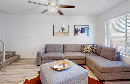 Fontana Condo | Dog-friendly 2-story condo with private patio, washer/dryer, central AC, kitchen