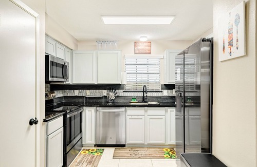 Robindell Apartment | Dog-friendly apartment with central AC & washer/dryer - snowbirds welcome