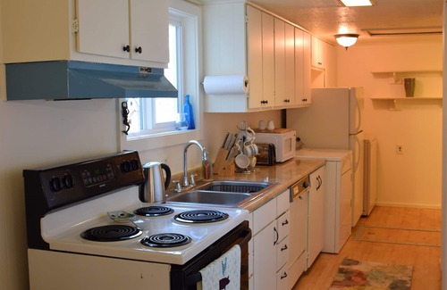 Homer House | Dog friendly, Beck Hill Hideaway, Homer, Alaska Ocean View, mountains,Privacy