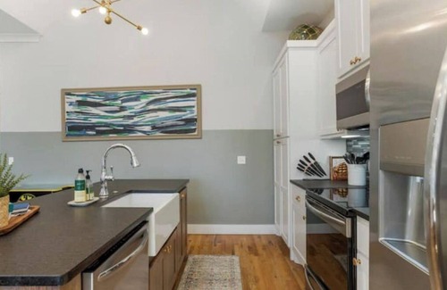 Eufaula House | Dog Friendly Home in Carlton Landing | Blue Haven