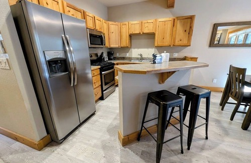 Keystone Condo | Dog friendly, hot tub, free shuttle