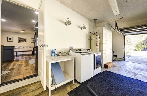 Oakhurst Cottage | Dog-friendly Oakhurst Home: Walk to Downtown!