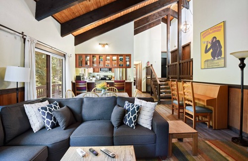 Carnelian Bay House | Dog-Friendly, Updated Cabin, Sleeps 8, Lake & Ski