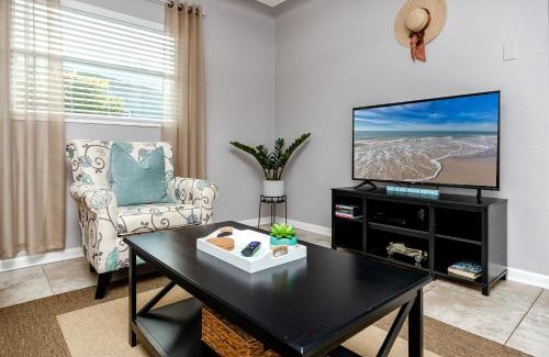 South Pinellas Community Council House | Dog-Friendly Vacation Home. 5 Min to the Beach!