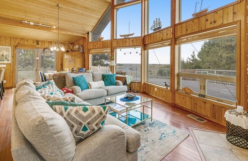 Ocean Park House | Dog-friendly, waterfront getaway w/ a fireplace, furnished deck, & enclosed yard