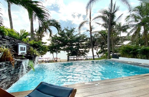 Jomtien Villa | Dojo pool villa beach front and sea view