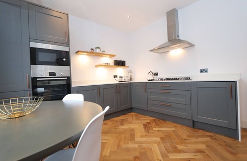 Dollar Apartment | Dollar Apartments at 41