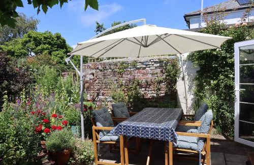 South Hayling House | Dolphin Cottage - Hayling Island