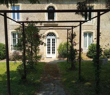Mandeville-en-Bessin Bed & Breakfast | Domaine Aux Léopards Normands