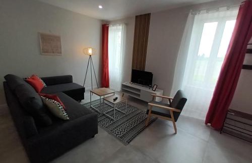 Fontaines-d'Ozillac Apartment | Domaine de Zely