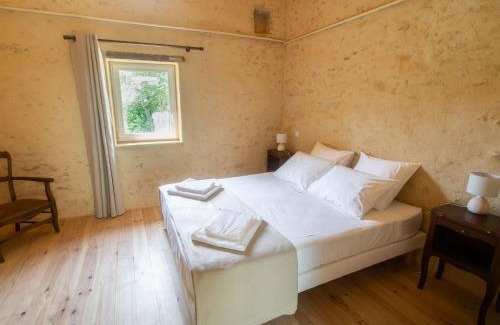 Saint-Martin-Lalande House | Domaine des Périès - Chambres d'hôtes