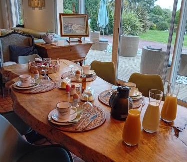Saint-Come-du-Mont Bed & Breakfast | Domaine du D-DAY