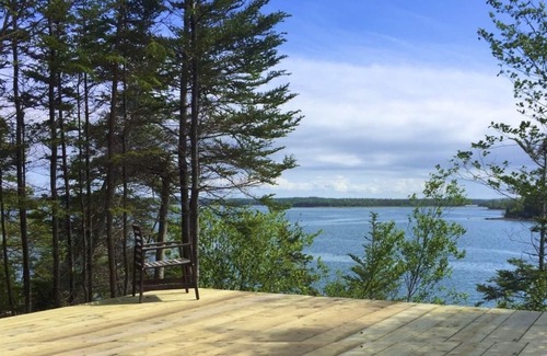 Walkerville Apartment | Dome Yurte right by the sea & salmon river estuary, free WIFI, electricity, hottub, kayak *