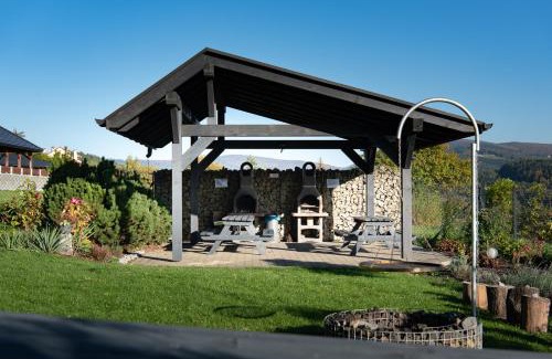 Trzemesnia Ski Chalet | Domek w górach - Prywatne Jacuzzi, Sauna, Grota Solna - PANORAMA CHEŁM SKI&SPA