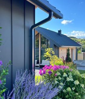 Spytkowice Apartment | DOMKI NA LUZIE w górach PREMIUM , dla dorosłych i młodzieży