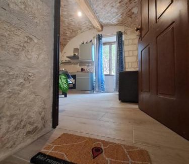 Ossi Apartment | Domo BM