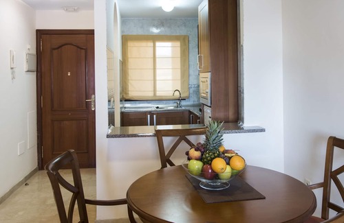 Puerto de la Duquesa Apartment | Don Juan Beach Resort