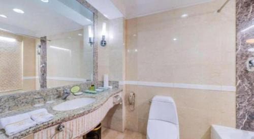 Lianhucun Hotel | Dongguan Metropolitan Yijing Hotel