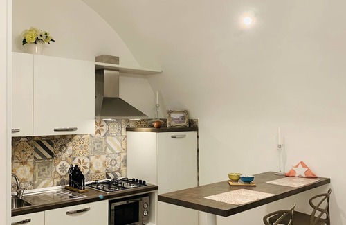 Quartieri Spagnoli House | Donn'Anna Naples Luxury Home