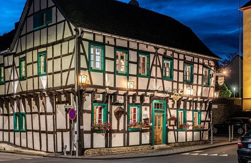 Metternich House | Doppel / Zweibett Zimmer - Landhotel Zum Schwan Garni