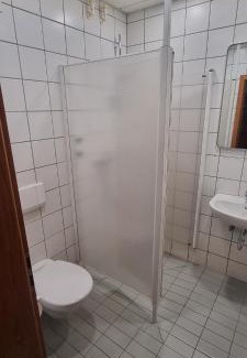 Fernwald Apartment | Doppelbett - Gästezimmer - 11min von Gießen 8,4km in Fernwald-Steinbach