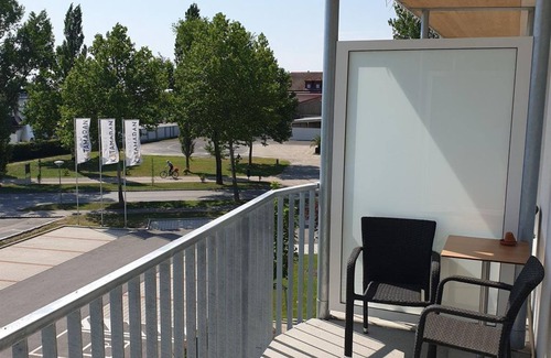 Rust House | Doppelzimmer Seeseite, Dusche, WC - Hotel Katamaran