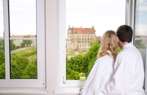 Guestrow House | Doppelzimmer Standard - Hotel am Schlosspark +