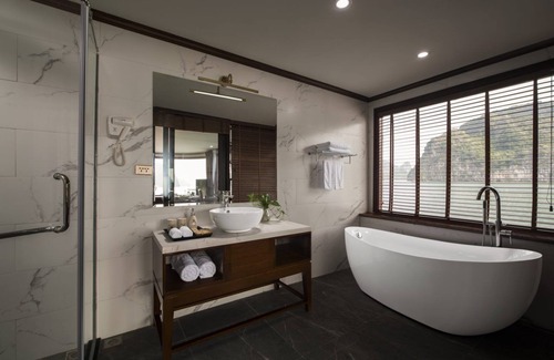 Ha Long Hotel | Dora Cruise