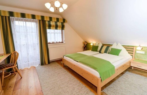 Zedlitzdorf Other | Dorfblick - Bauernhof "unterkrug"