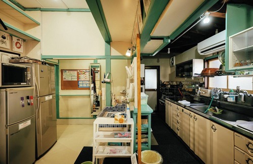 Tsubaki Onsen Hostel | Dormitory Sandanya Guesthouse