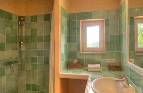 Porto-Vecchio House | Double room-Ensuite with Shower-Sea view