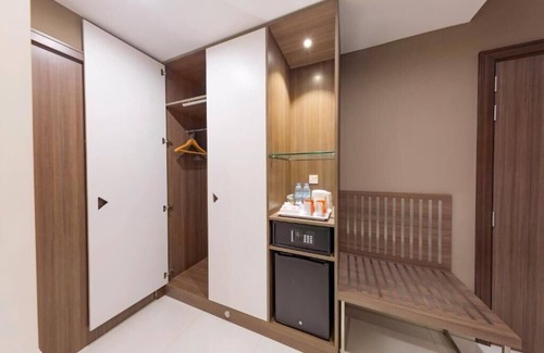 Dafan Al Nakheel Apartment | Double Room Near Al Naeem Mall by E R