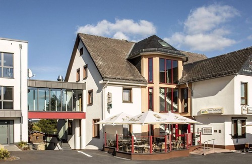 Winterspelt House | Double Room Shower/WC, Non Smoking - Hotel-Restaurant Haus Hubertus