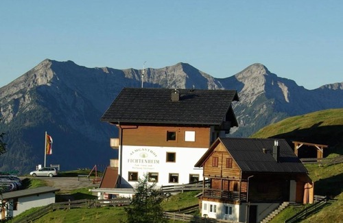 Berg im Drautal House | Double room with north-facing balcony - Almhotel Fichtenheim