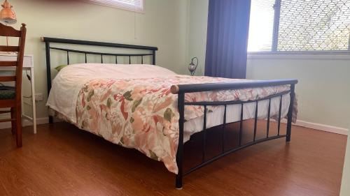 Daisy Hill House | Double Rooms exit24 on M1