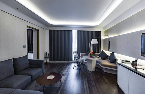 Ahmedabad Hotel | DoubleTree by Hilton Ahmedabad