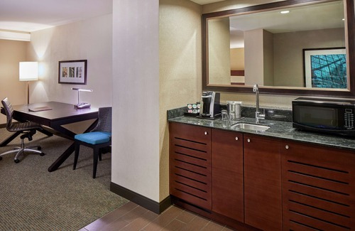 Waikiki Hotel | DoubleTree by Hilton Hotel Alana - Waikiki Beach