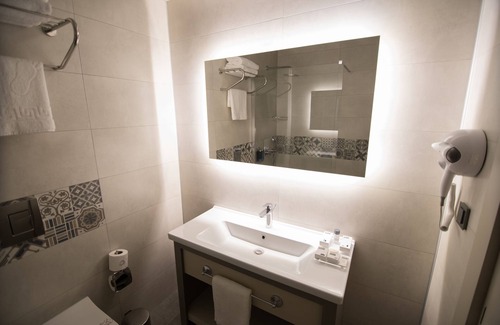 Gaziemir Hotel | Dovv Hotel