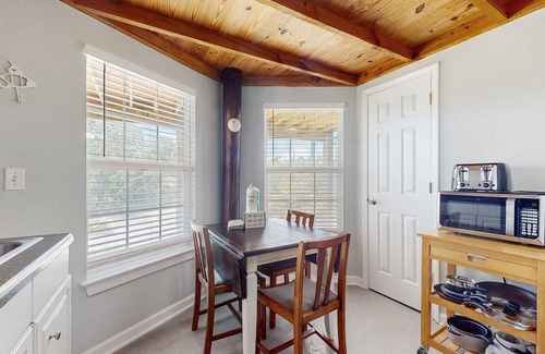 Surf Side Shores House | Downstairs duplex near the beach with full kitchen, WiFi, cable, partial AC