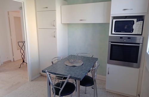 Firminy Apartment | Downtown and quiet. Small 5-unit condominium. 12 km from St-Etienne.