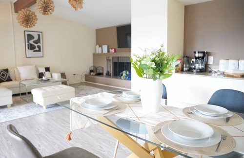 Northwest Bellevue Condo | Downtown Belleuve Spacious apartment, close to downtown park, old Bellevue, Bellevue square and more