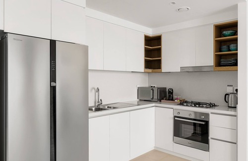 Bur Dubai Condo | Downtown Dubai Luxury Condo, 2 minute walk to Dubai Mall