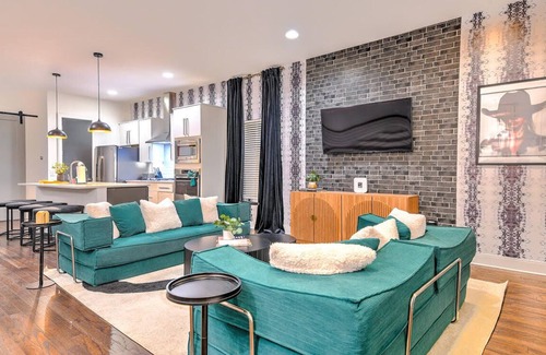 Edgehill House | Downtown Gulch 14 Beds Ultimate Skyline Views!