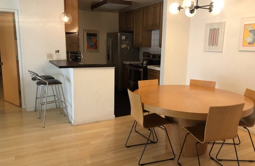 Little Tokyo Condo | Downtown Los Angeles Arts District with Free Parking