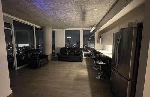 Paramount House | Downtown Los Angeles luxury high rises
