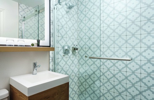 Theater District Hotel | Downtown SF Stay | 1 King Bed | Near Union Square